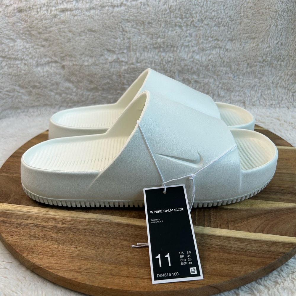 Nike Calm Slide Womens Size 11 Sandals Sail White Comfort Slip On NEW WITH BOX